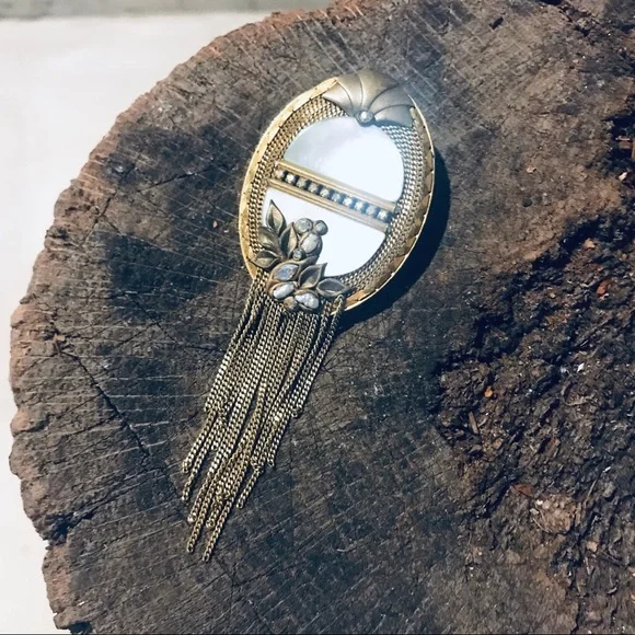 vintage deco art nouveau pendant pin shell Marena